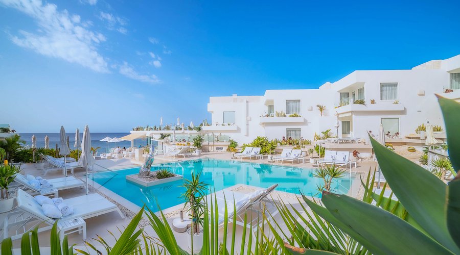 Pool area