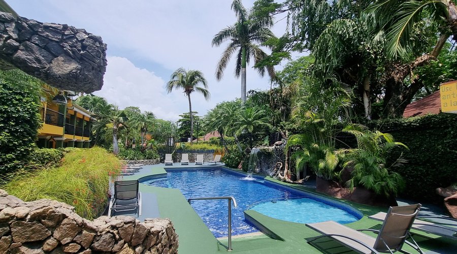 vista de la piscina 