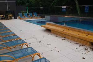 Piscina e praia