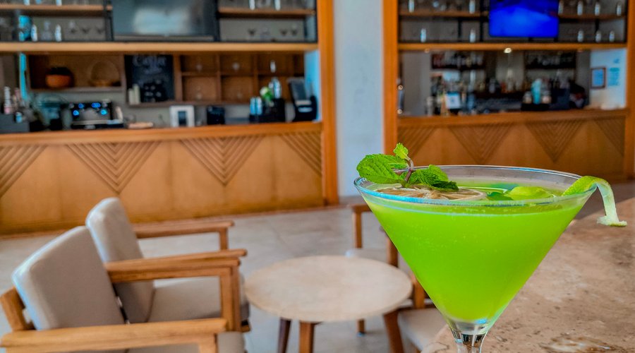 Lobby bar