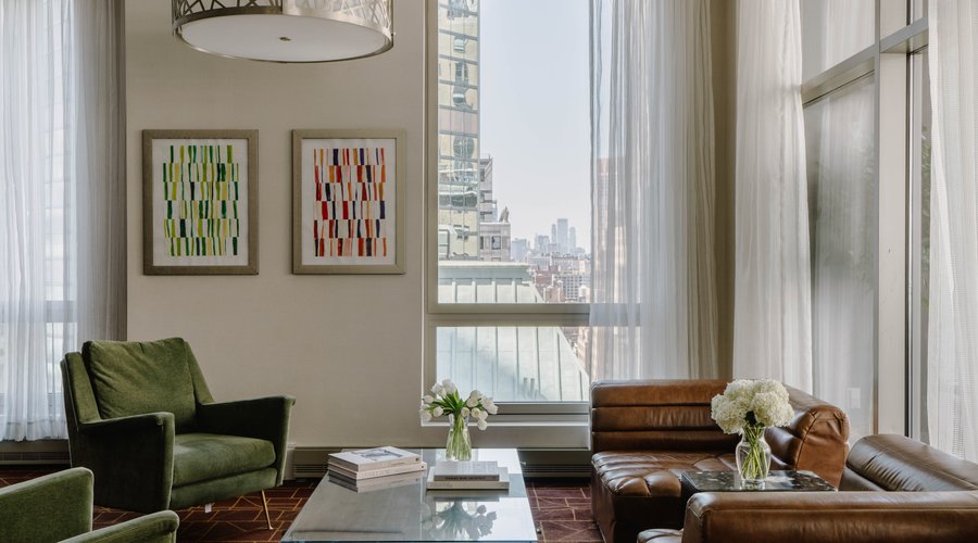 Club Living Room