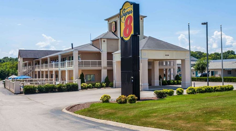 Welcome to the Super 8 Columbia