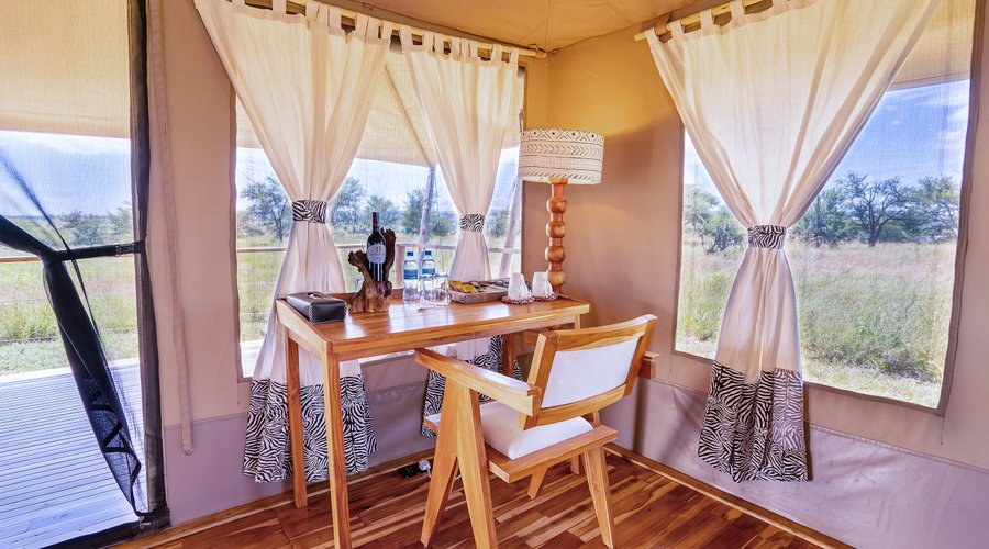 Different angle of the desk and view to the outside surrounding