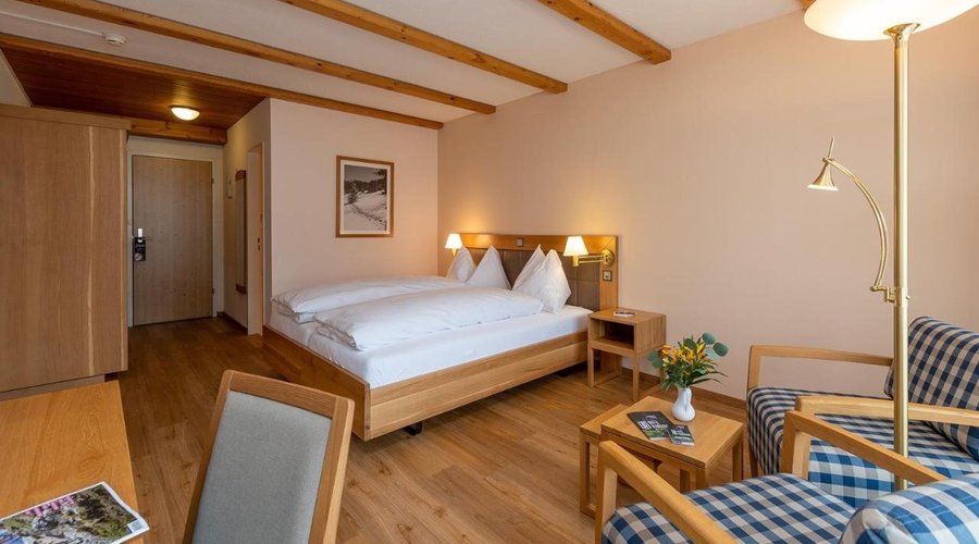 D01F64 Guest Room