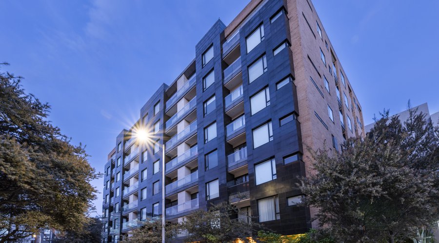 Fachada hotel 93 Luxury Suites