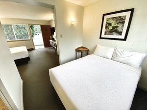 Room & Suite