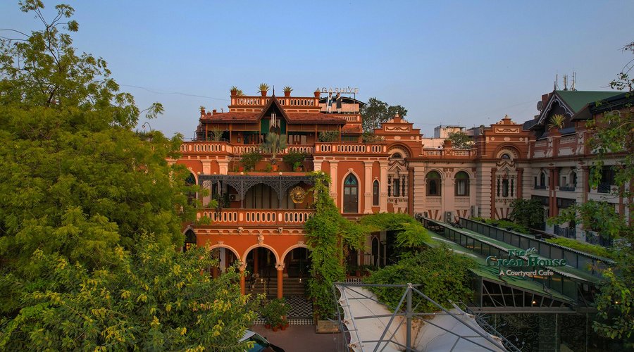 Facade Image of The House of MG