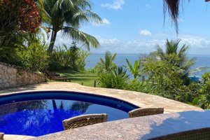 Piscina e praia