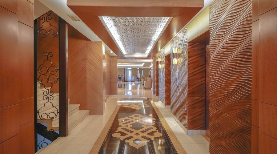 looby, Reception