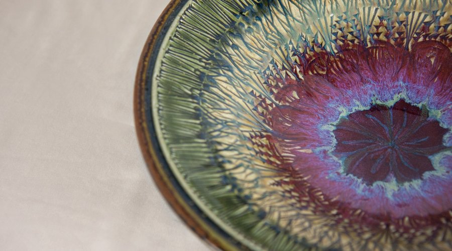 Serving Bowls come in multiple sizes and are offered with a wide range of glazes and brushwork.