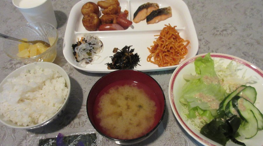 朝食