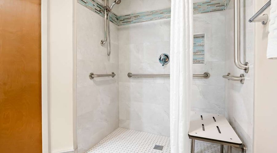 ADA Queen Bathroom
