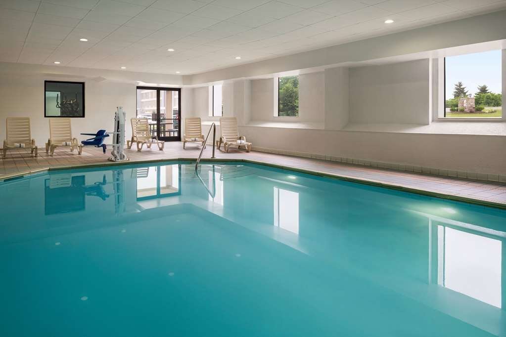 Baymont by Wyndham Georgetown Pool: Pictures & Reviews - Tripadvisor