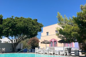 Pool & Beach