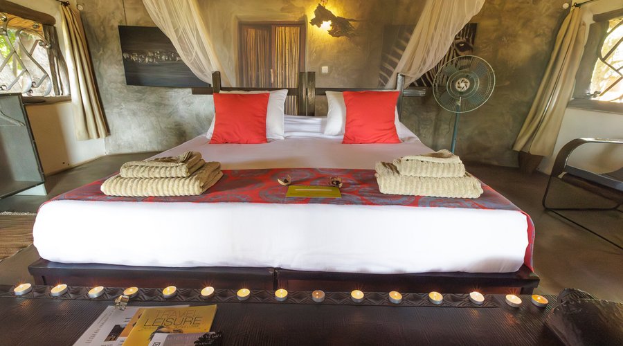 Comfy and designed by nature's inspiration. Rooms make delightfully snug and cosy retreats for couples or single travellers. Each chalet has an ensuite bathroom with a walk-in shower. 