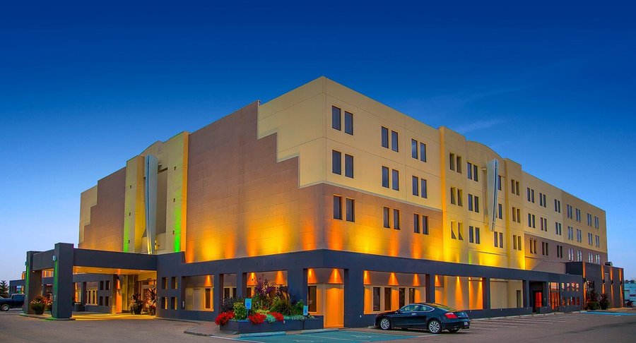 Welcome to iHOTEL & Conference Center. We feature 142 guest rooms including 35 suites, 20000 Square feet of Meeting & Event Space, West 67 Lounge & Grill, Indoor Pool, Hot Tub, Steam Room, Planet Fitness, Solace Spa & Salon.  We feature 390 parking stalls enough for RV, Bus or Boeing 737.
