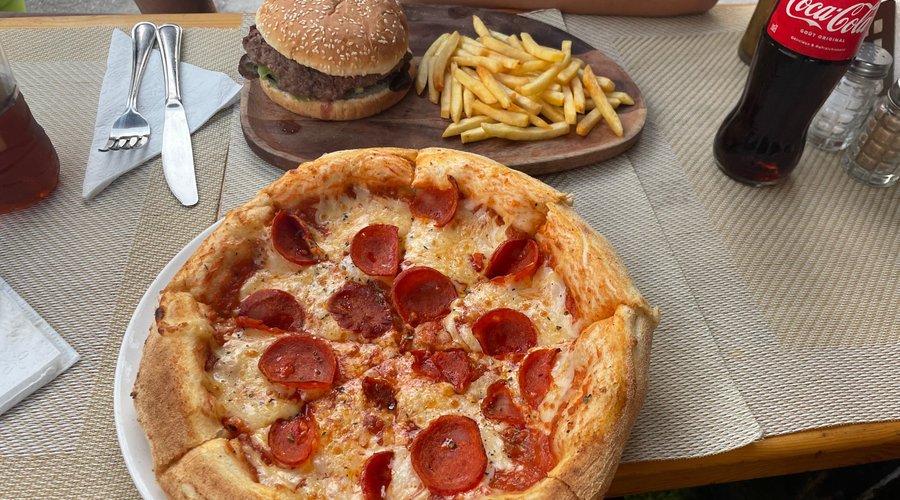 Camel burger and the pepperoni pizza 