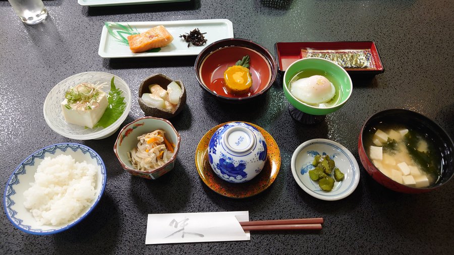 朝食