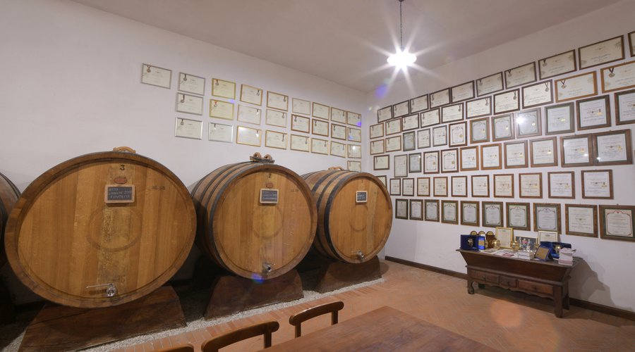 Locale invecchiamento e degustazione.