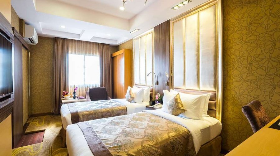 Deluxe Twin Guest Room