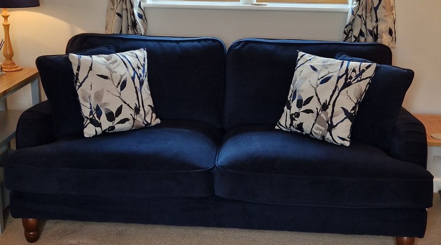 Sitting room - The Peacock Pen 