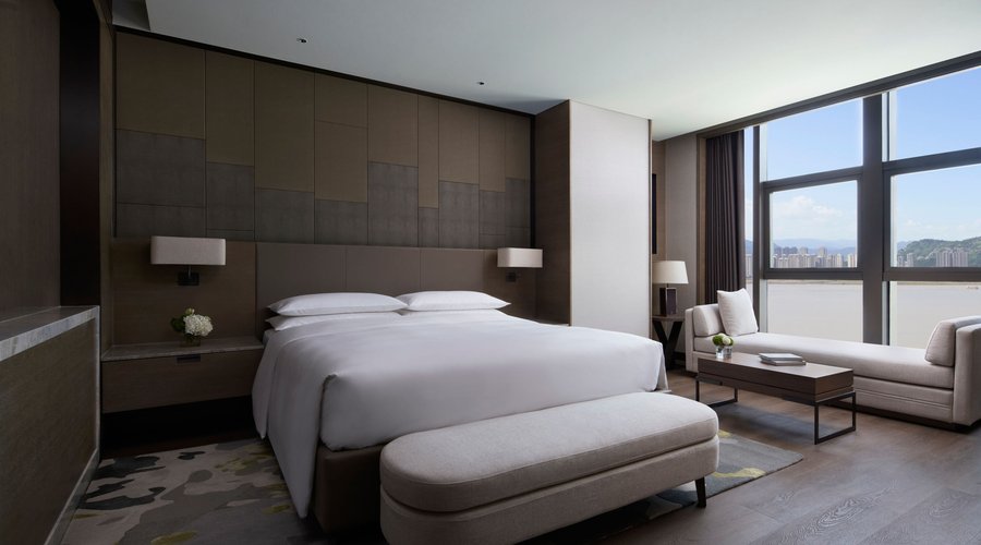 Suite, Bedroom