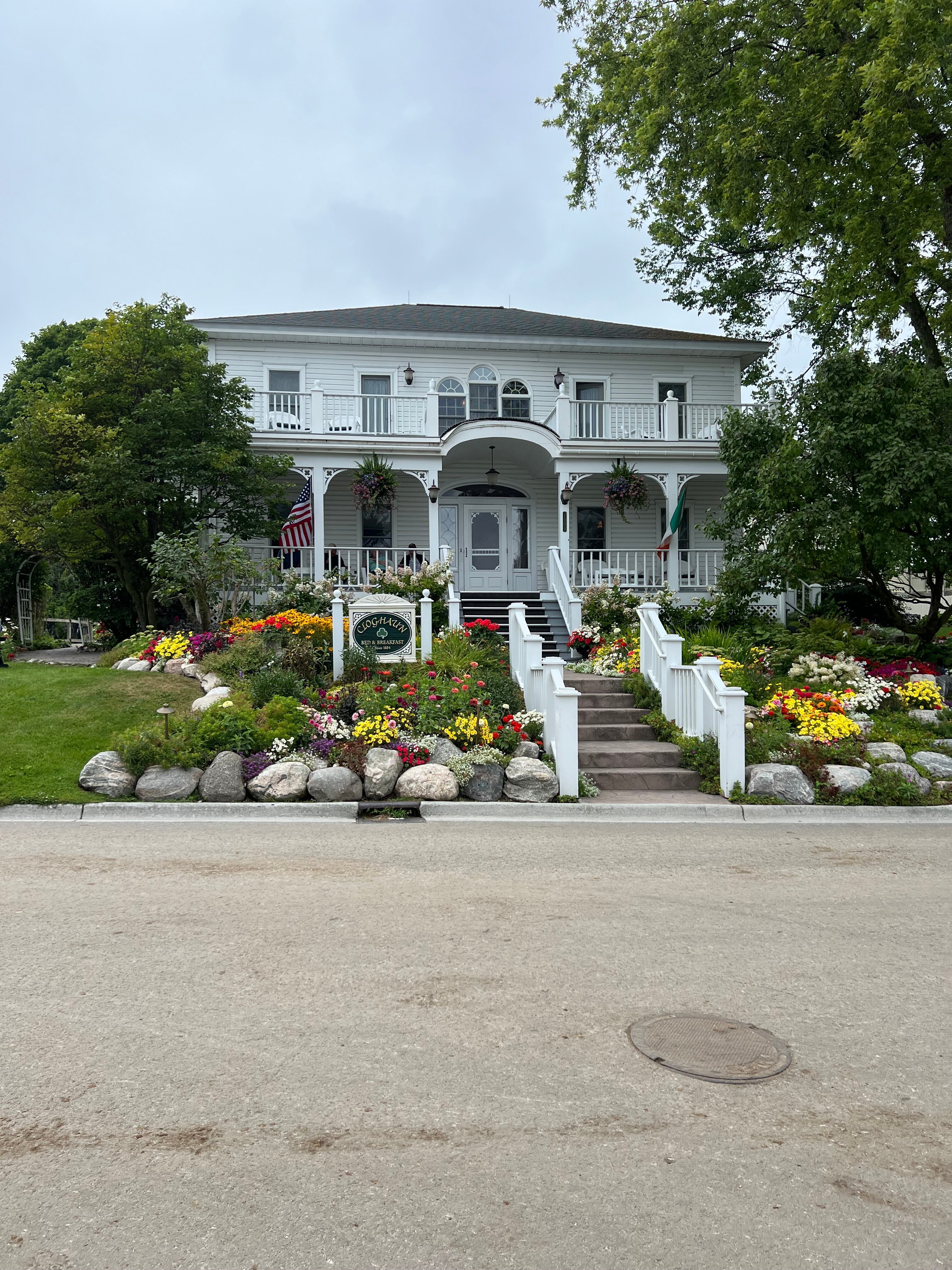 CLOGHAUN BED AND BREAKFAST - Updated 2024 B&B Reviews (Mackinac Island, MI)