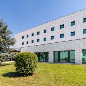 Fachada principal / Building