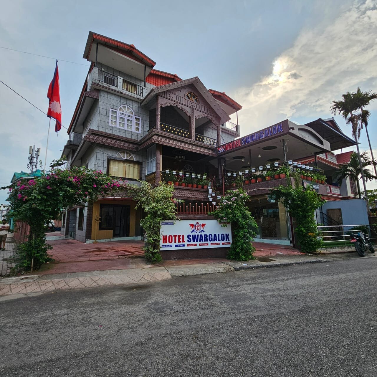 HOTEL SWORGALOK (Damak, Nepal) - Hotell - anmeldelser og ...