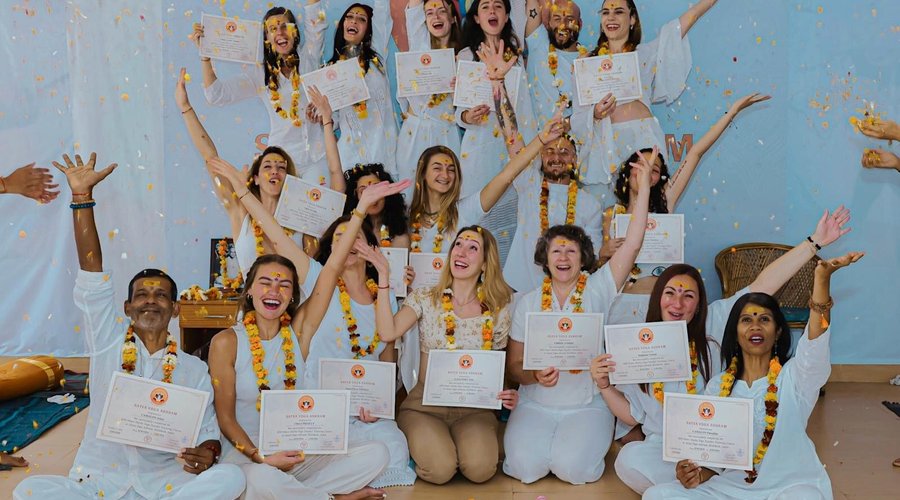 200hr Yoga Hatha Yoga TTC 