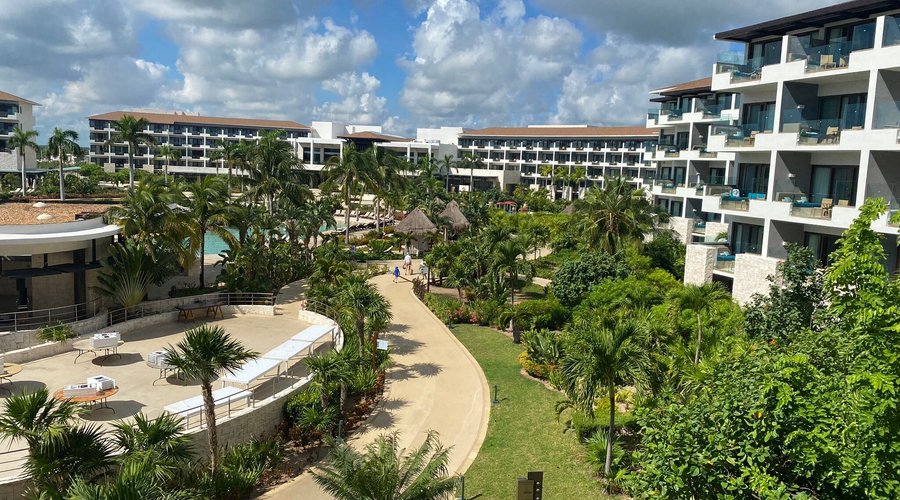 This resort is beautiful! The food was great and the staff were excellent! They treat you like royalty from the moment you arrive to the moment you leave. Without question our family favorite was the Dulce Shop for our morning coffee and after dinner for something sweet. We must have went 20 times. I especially loved the kind staff at Dulce. They were super friendly and made us feel like family. They remembered our orders and even made friends with my mom. They definitely made us feel special.