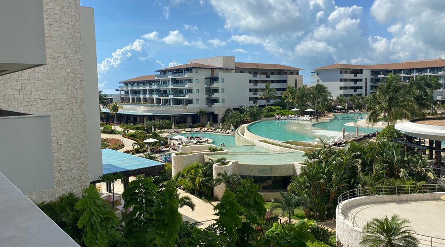 This resort is beautiful! The food was great and the staff were excellent! They treat you like royalty from the moment you arrive to the moment you leave. Without question our family favorite was the Dulce Shop for our morning coffee and after dinner for something sweet. We must have went 20 times. I especially loved the kind staff at Dulce. They were super friendly and made us feel like family. They remembered our orders and even made friends with my mom. They definitely made us feel special.
