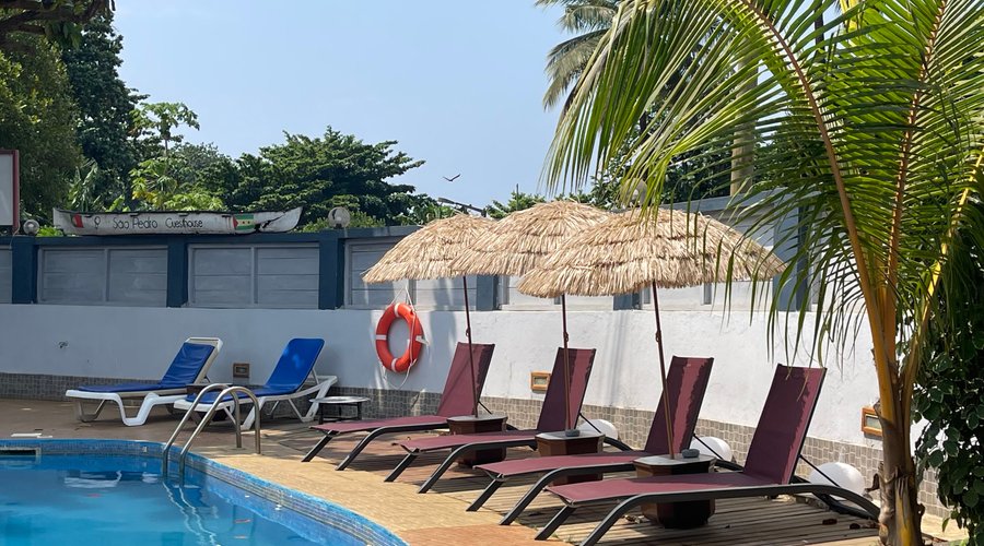 São Pedro Guesthouse (Sao Tome) - 호텔 리뷰 & 가격 비교