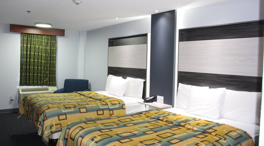 2 Queen Beds