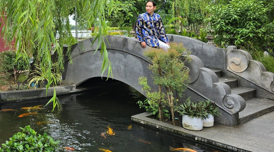 สำหรับท่านใดที่อยากแต่งกายด้วยชุดจีนโบราณ ภายในบริเวณสถานที่มีให้บริการเช่ายืมชุดถ่ายภาพในราคาเริ่มต้นเพียง 50 บาทเท่านั้นครับ