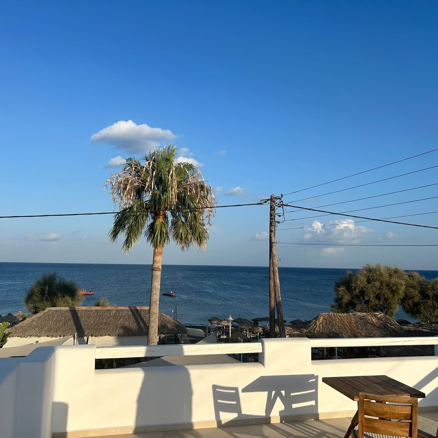 MAKRIS BEACH HOTEL - Prices & Condominium Reviews (Santorini/Kamari) MAKRIS BEACH HOTEL - Prices &  Condominium Reviews... 