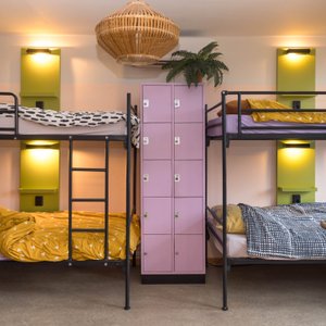 8 bedroom 