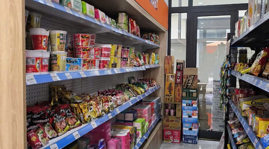 Cam Táo Mart cung cấp các sản phẩm tiêu dùng hàng ngày, trái cây tươi, sữa các loại...