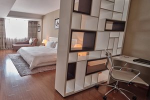 Room & Suite