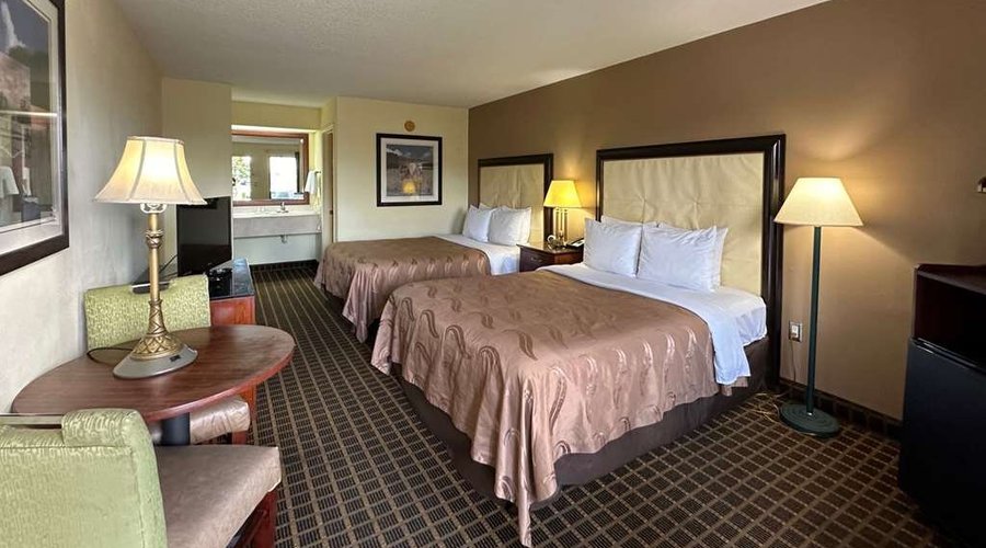 Guest room