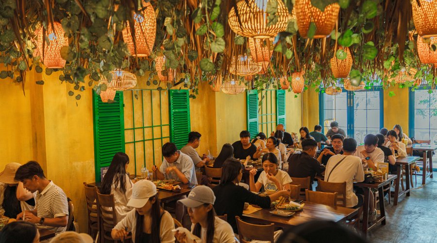 Không gian thoáng mát, có trang bị điều hòa 