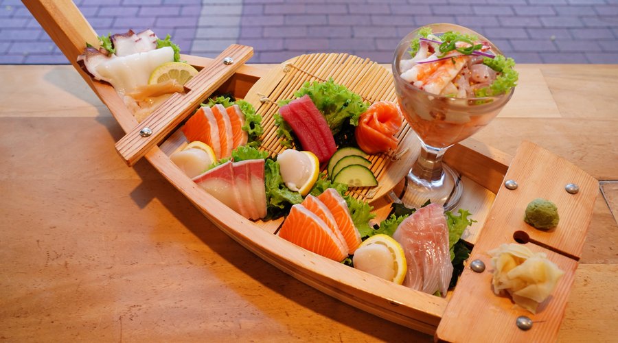 Deluxe sashimi