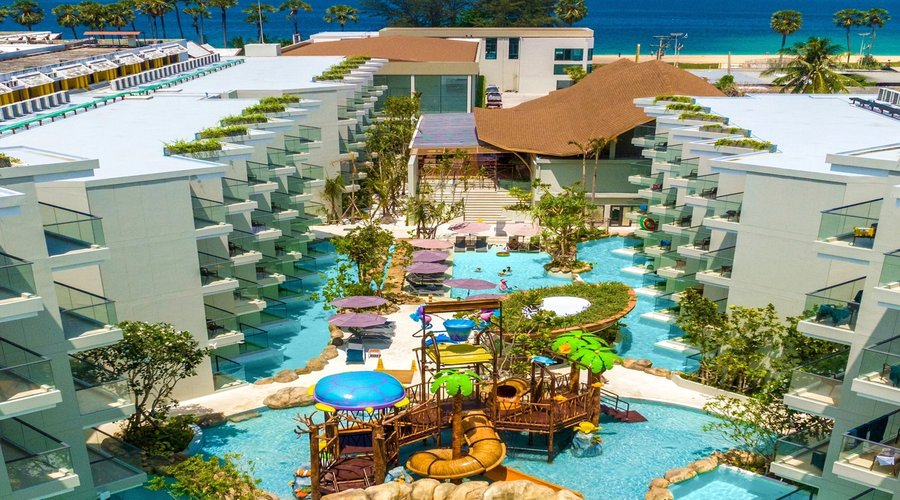 Phuket Emerald Beach Resort [Karon Beach, Phuket, Thailand]