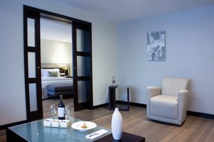 Room & Suite