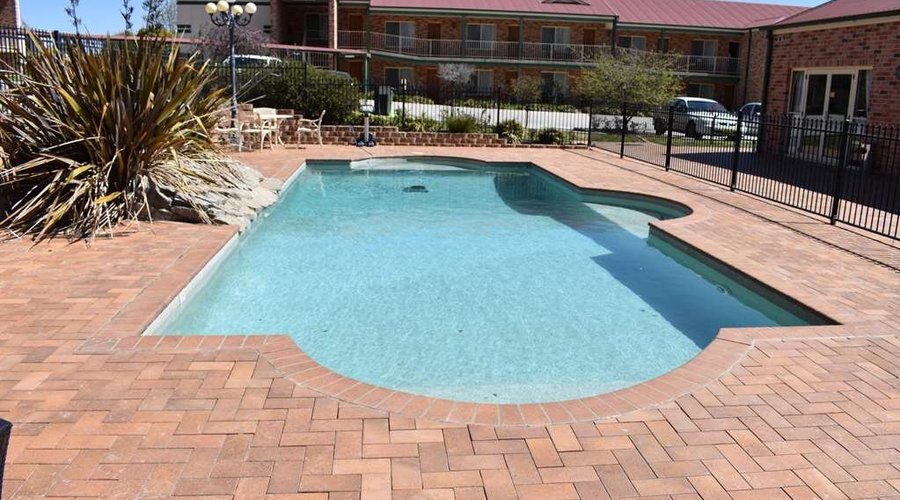 Outdoor Swimming Pool