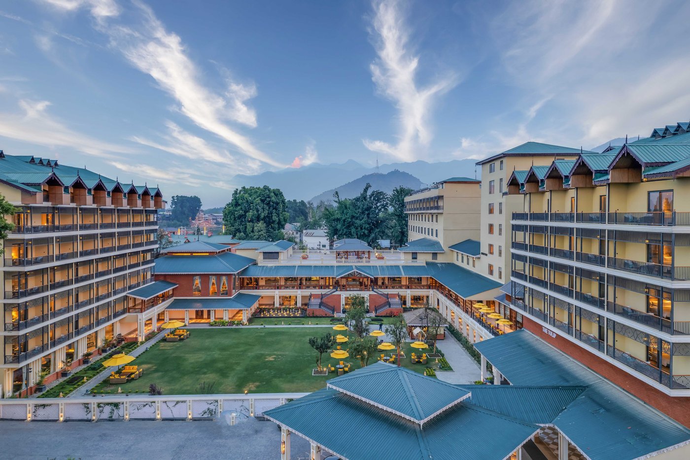 RADISSON COLLECTION HOTEL & SPA, RIVERFRONT SRINAGAR (Kashmir) - Hotel ...