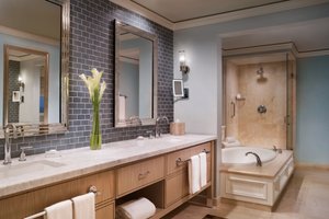 Room & Suite