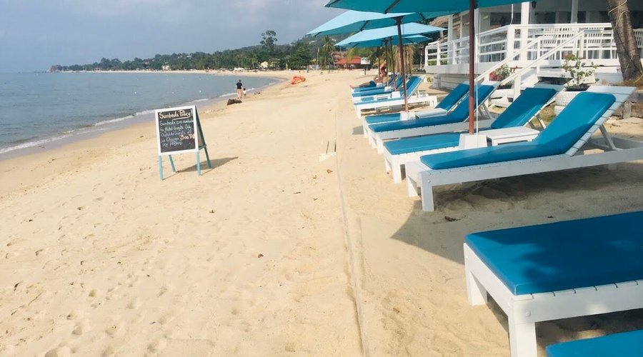 Sun bed available at Sand Sea Beach Resort