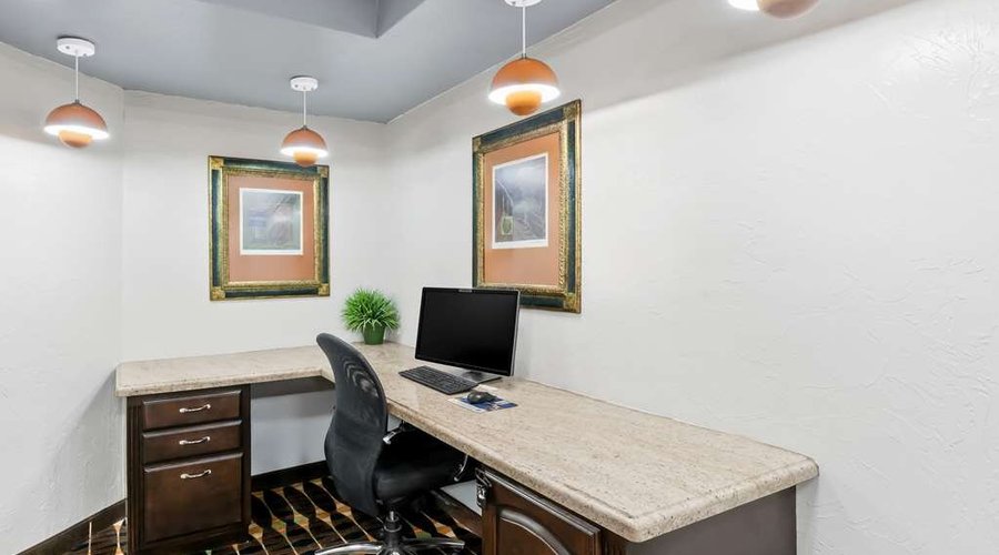 SureStay Plus Lubbock TX BusinessCenter