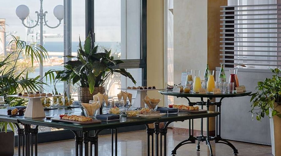 meeting room coffee NH ancona